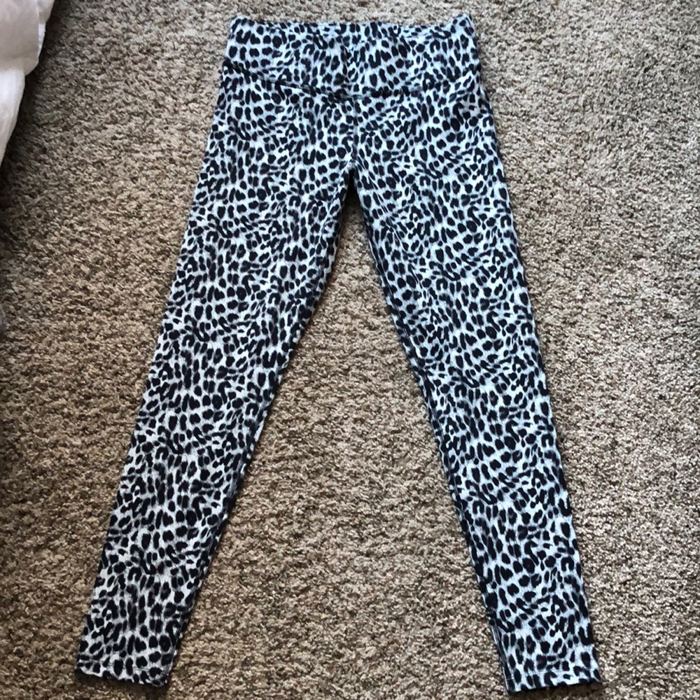 Victoria’s Secret Pink Print Legging